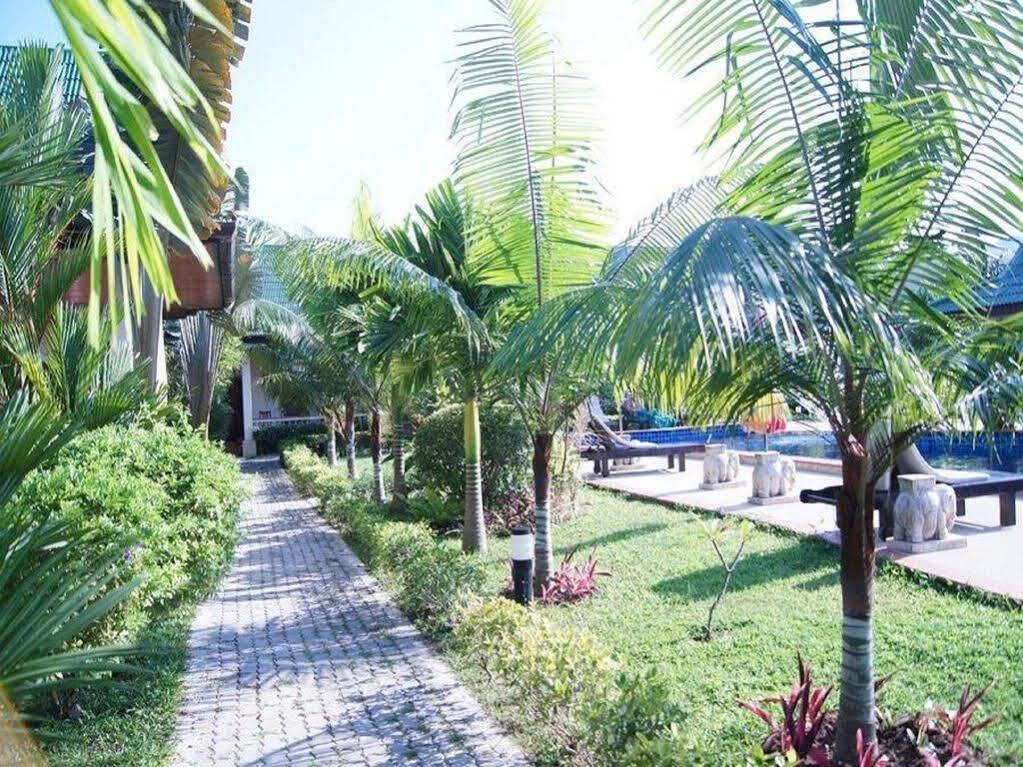 Tuna Resort Rawai Esterno foto