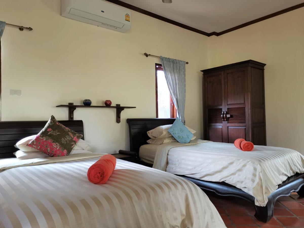 Tuna Resort Rawai Esterno foto
